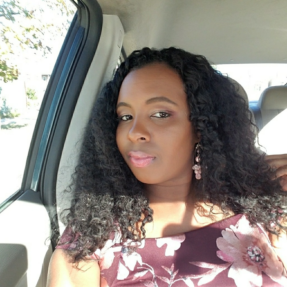 Meet your Posher, Chanel